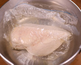 夏の副菜③きゅうりと蒸し鶏のゴマポン和え作り方4写真