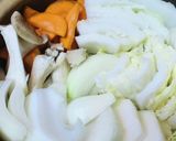 豚スキ●豚こまぎれ肉と白菜・根菜のスキ焼作り方1写真
