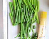 豚三枚肉とにんにくの芽の炒め物作り方2写真
