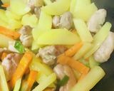 鶏もも肉の「生姜湯」ほそ切り野菜炒め作り方3写真