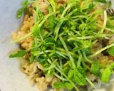 たきこみごはん●豆苗のトッピング作り方1写真