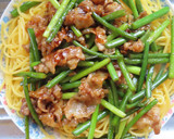 豚三枚肉とにんにくの芽の炒め物作り方11写真