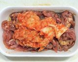 豚こま肉とキムチとニラのレンチンうどん作り方3写真