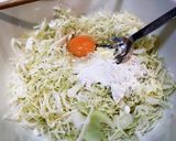 超簡単！ウインナーたっぷりキャベツ焼き！作り方2写真