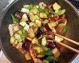 オクラと鶏もも肉の甜麺醤炒め作り方7写真