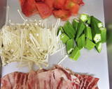 さっぱり！トマトとおくらの豚汁作り方1写真