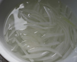 不器用玉ねぎときゅうりの和え物作り方1写真