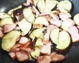 にんにくみどりのラー油で夏野菜パスタ☆作り方2写真