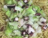 昆布茶で旨味アップ☆たこ焼きそば作り方4写真