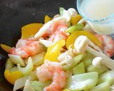 海老をメインに彩り野菜のさっぱり炒め♪作り方5写真