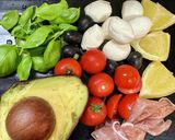 生ハム入りカプレーゼ作り方1写真