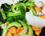 金曜カレープレート●夏野菜プラスのカレー作り方1写真