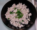 ニンニクの芽と青唐辛子のガパオライス作り方4写真