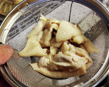 九条ねぎと塩こんぶで作る鶏皮丼作り方3写真