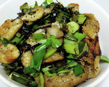 九条ねぎと塩こんぶで作る鶏皮丼作り方10写真