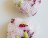 彩り華やか♡枝豆としば漬けのおにぎり作り方4写真