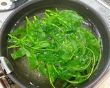 シンプルな味付け♪つるむらさきのおひたし作り方1写真