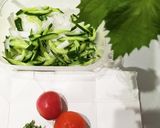 アヒージョオイルで　スパゲッティとサラダ作り方1写真