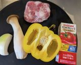 豚こまのトマトジュース煮込み作り方1写真