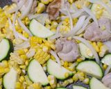 とうもろこしとズッキーニのカレーグラタン作り方3写真