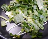 簡単カルシウム補給！小松菜しらす舞茸炒め作り方2写真