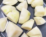 鶏肉とじゃがいものトマト缶焼き作り方2写真