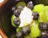 マスカット＆ブルーベリーの蜂蜜ヨーグルト作り方1写真