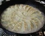 おいしい餃子を焼きましょう作り方4写真