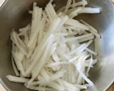 白だしでカニかま&大根☆やみつきサラダ作り方1写真