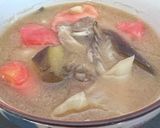 トマトや舞茸の入った♡美味しい夏味噌汁作り方7写真