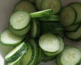 胡瓜とかにかまの酢の物作り方1写真