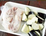 鶏肉と茄子の黒酢炒め「#黄金比 #簡単」作り方1写真