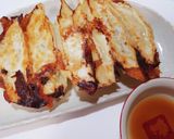 ♫鶏ひき肉とろけるチーズ in 餃子♫作り方10写真