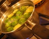 ☆芽キャベツとじゃがいものオーブン焼き☆作り方1写真