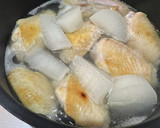 とろとろ大根煮☆鳥手羽と大根のうま塩煮作り方3写真