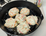 簡単★豆腐とカニカマのふわふわ焼き作り方3写真