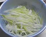 大根の皮のキンピラ風炒め作り方1写真