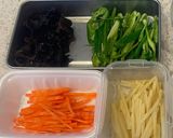 キクラゲと筍の炒め物（木耳竹筍炒蔬菜）作り方1写真