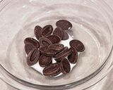 チョコレートムース　ぶとうソース作り方1写真