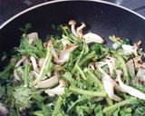 春菊とカリカリじゃこのニンニク醤油パスタ作り方4写真