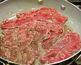 ぱぱっと酒の肴！塩ｘにんにくで焼肉☆作り方2写真