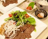 ぱぱっと酒の肴！塩ｘにんにくで焼肉☆作り方7写真