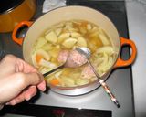 チーズ＆バジル　鶏団子スープ作り方3写真