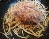 風味香ばし♪　おかタマのもやし山作り方2写真