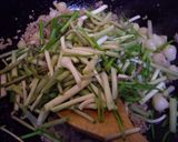 春爛漫！野蒜(ノビル)のスタミナ炒め。作り方4写真
