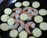 海老とズッキーニのミルク味噌炒め作り方4写真