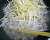 アスパラと鶏肉ともやしの塩炒め作り方5写真