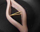 魚肉ソーセージで目玉焼き作り方1写真