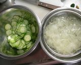 新たまねぎと春きゅうりのかにかまサラダ作り方1写真