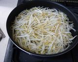 手軽で簡単☆絶品・とり肉ともやし中華炒め作り方3写真